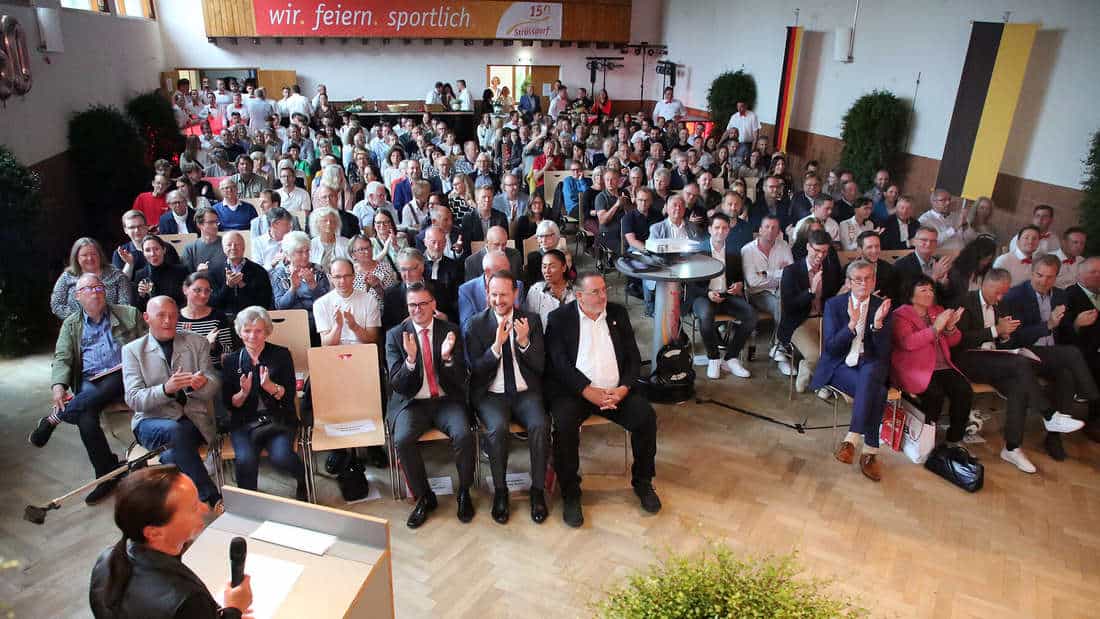 Festakt beim TV Straßdorf