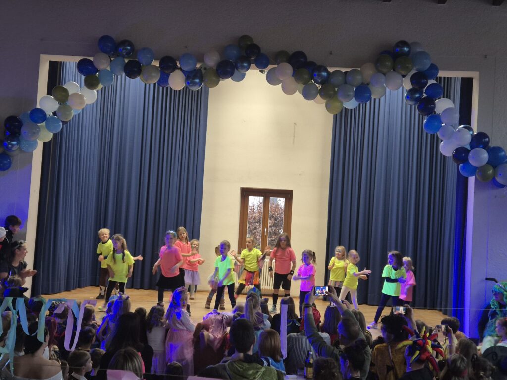Zumba-Kids Fasching TVS Kinderfasching 2026 Auftritt Zumba Kids